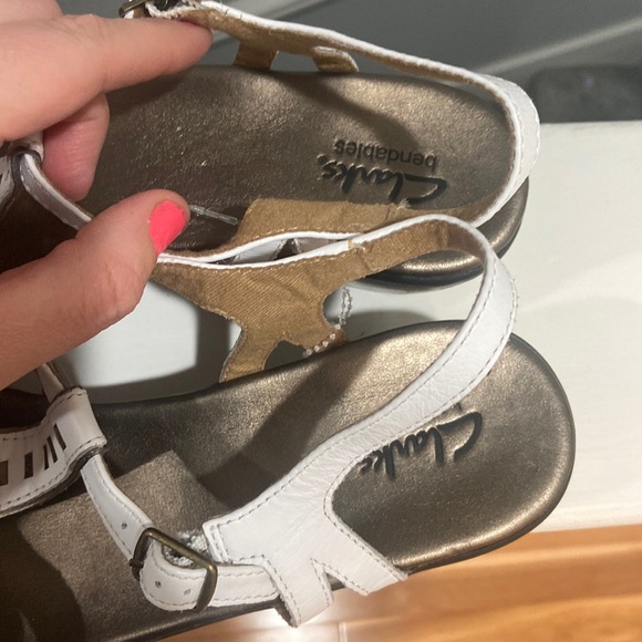 CLARKS Bendables Leather Wedge Sandals white color Women's Sz 10M - Picture 8 of 13